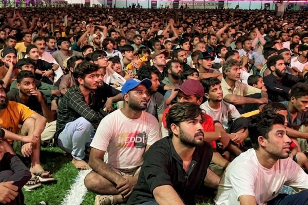 اسپین کی فتح پر لیاری جشن میں ڈوب گیا، ہزاروں شائقین نے ورلڈ کپ فائنل کا بھرپور لطف اٹھایا