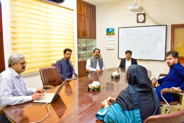 بیف کا ٹرانسجینڈر کمیونٹی کے تعلیمی پروگرام کا جائزہ