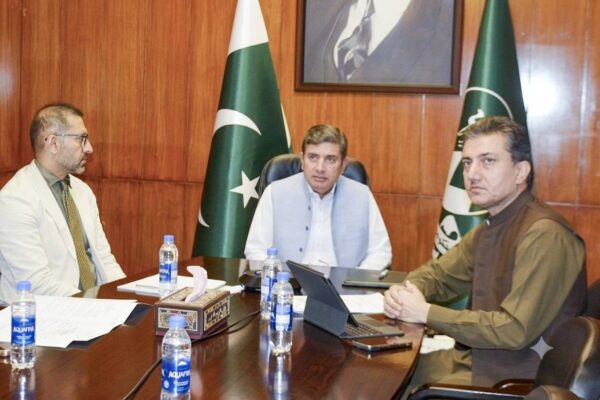 گوادر ہسپتال میں جدید طبی سہولیات کے قیام اور زیر التوا فنڈز فوری جاری کرنے کی ہدایت