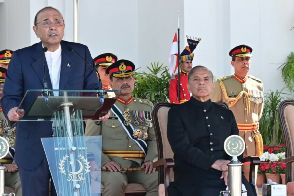 شہداء کی قربانیاں قوم کے لیے مشعل راہ ہیں، صدر زرداری