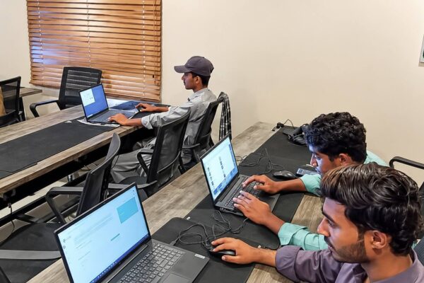 آواران میں بی ایس ڈی آئی کے تحت آئی ٹی لیب، طلبہ کو جدید ٹیکنالوجی کی سہولت
