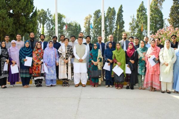 جامعہ بلوچستان میں قومی فیکلٹی تربیتی پروگرام کی اختتامی تقریب، اسناد تقسیم
