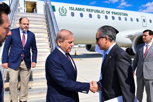 وزیراعظم شہباز شریف اقوام متحدہ جنرل اسمبلی کے 81ویں اجلاس میں شرکت کیلئے نیویارک پہنچ گئے