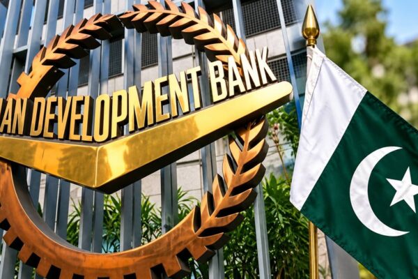 پاکستان کی معاشی شرح نمو 3.7 فیصد تک پہنچ گئی، اے ڈی بی