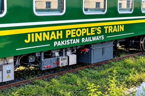 بلوچستان کی پہلی ماس ٹرانزٹ ٹرین جناح پیپلز ٹرین عوام کی خدمت کے لیے تیار، 120 روز میں 3 ارب روپے کا منصوبہ مکمل