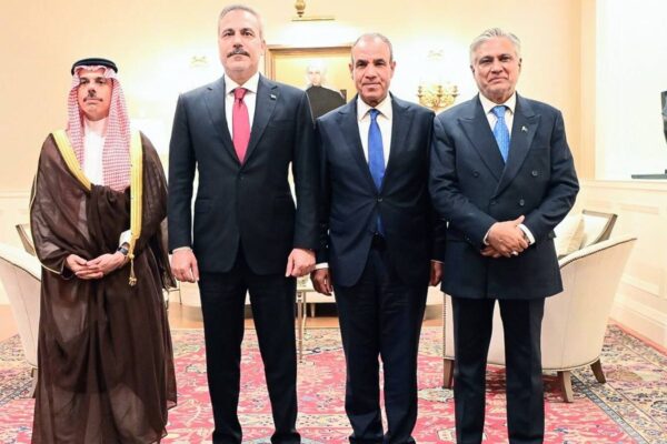 پاکستان، سعودی عرب اور ترکیہ کے وزرائے خارجہ کی نیویارک میں اہم ملاقات