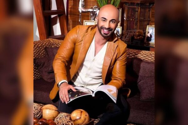 معروف فیشن ڈیزائنر ایچ ایس وائی کا انکشاف، ایک سال تک دونوں آنکھوں کی بینائی سے محروم رہے