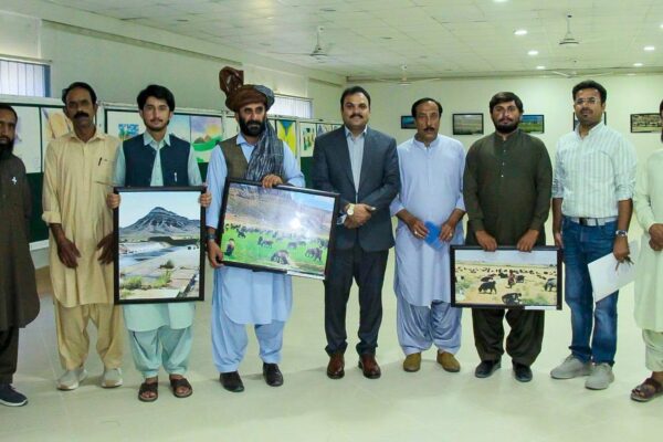 یونیورسٹی آف بلوچستان کی ڈی پی آر ٹیم نے فوٹوگرافی مقابلے میں پہلی پوزیشن حاصل کرلی