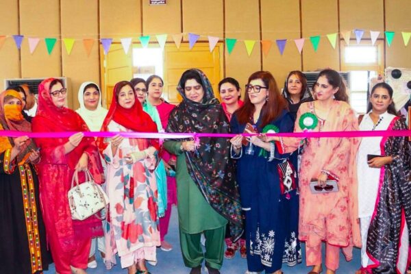 ایس بی کے ویمن یونیورسٹی میں بزنس ایکسپو 2026 کا انعقاد، 70 سے زائد اسٹالز سجائے گئے