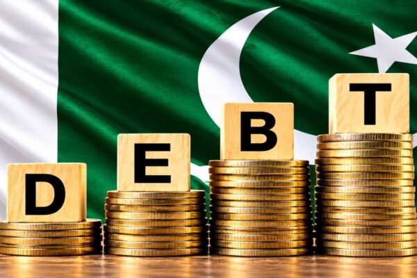 پاکستان کے سرکاری قرضوں میں 10 سال کے دوران 340 فیصد اضافہ