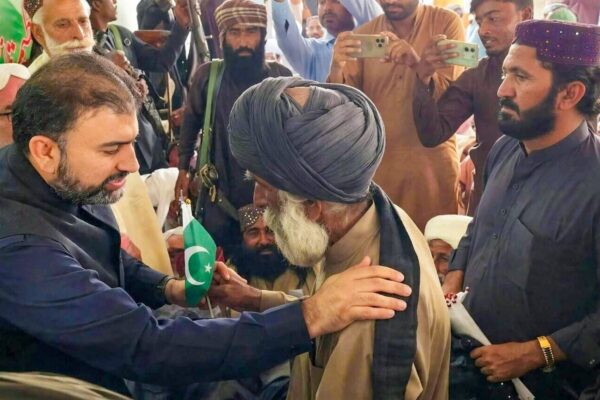سوئی میں فراری کمانڈر نور خان بگٹی سمیت 60 افراد کی قومی دھارے میں واپسی