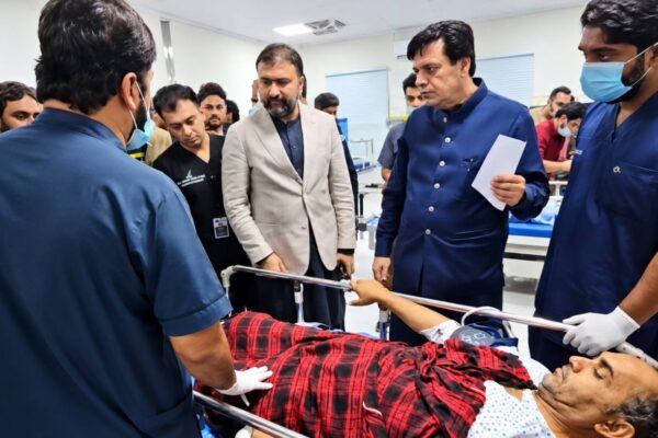 وزیر اعلیٰ بلوچستان میر سرفراز بگٹی کی ٹراما سینٹر کوئٹہ آمد، پیر علی زئی حملے کے زخمیوں کی عیادت