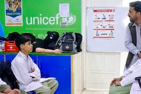 کوئٹہ کے سرکاری اسکول میں بچوں کو ابتدائی طبی امداد کی تربیت دینے کا منفرد اقدام