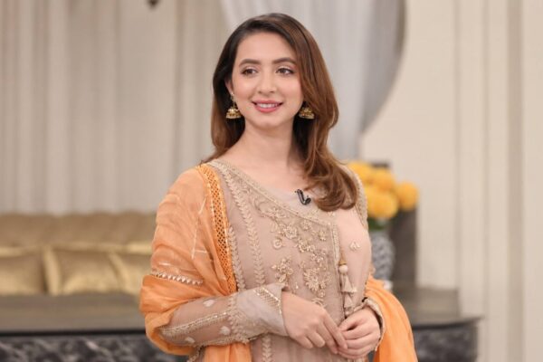 اداکارہ کومل عزیز خان نے شوبز کو ہمیشہ کے لیے خیرباد کہہ دیا، زندگی کی نئی ترجیحات سامنے آگئیں
