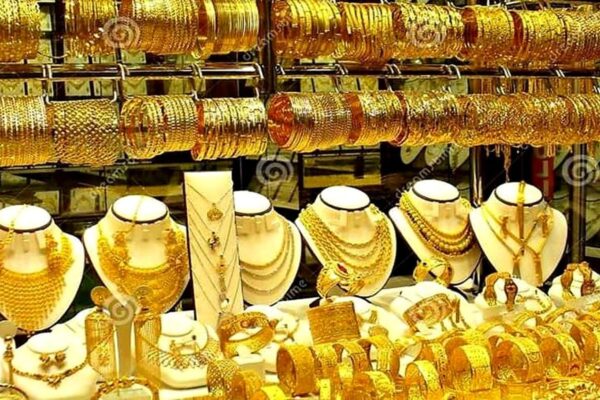سونے کی چمک ماند پڑگئی، فی تولہ قیمت میں 10 ہزار روپے سے زائد کی کمی